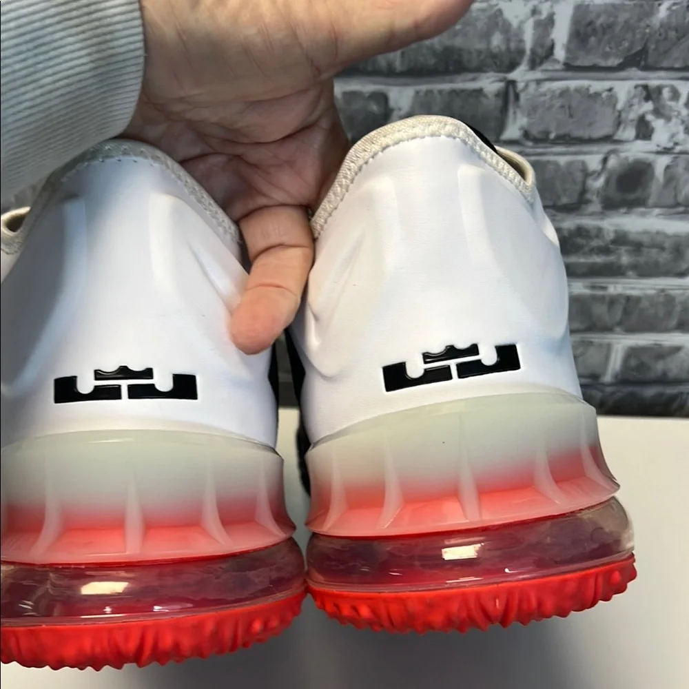 Nike LeBron XVIII 18 Low Heart of Lion Black‎ White Crimson